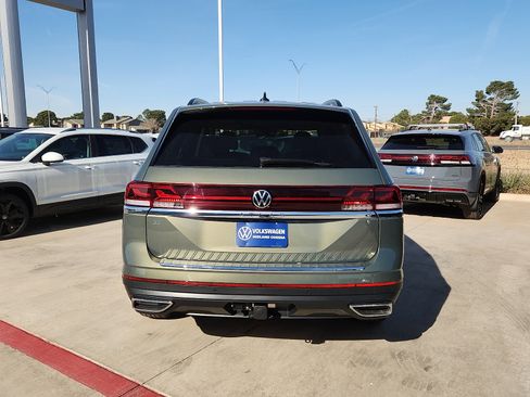 New 2026 Volkswagen Atlas SE image 6