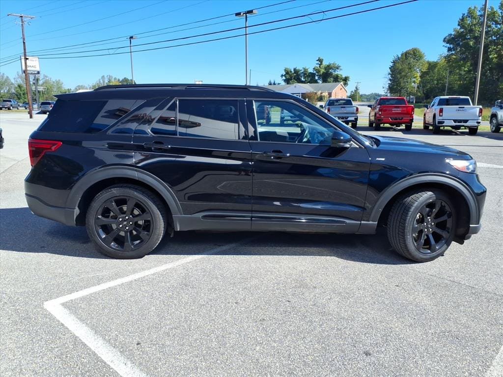Used 2023 Ford Explorer ST-Line w/ Class IV Trailer Tow Package RWD image 3