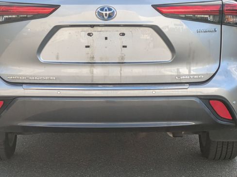 Used 2023 Toyota Highlander Limited image 25