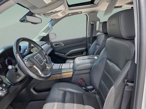 Used 2019 GMC Yukon XL Denali w/ Open Road Package AWD/4WD image 23
