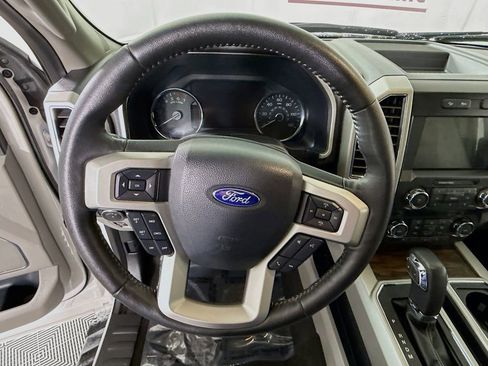 Used 2019 Ford F150 Lariat image 21