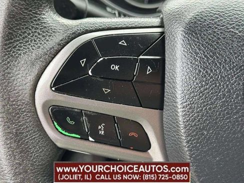 Used 2019 Jeep Cherokee Latitude w/ Popular Appearance Group image 23