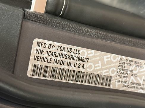 Used 2024 Jeep Grand Cherokee Overland AWD/4WD image 53