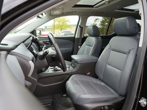Used 2019 Chevrolet Traverse Premier w/ LPO, Floor Liner Package AWD/4WD image 12