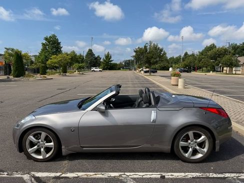 Used 2008 Nissan 350Z Touring RWD image 15