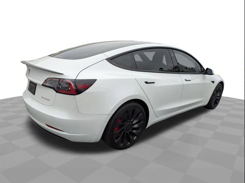 Used 2022 Tesla Model 3 Performance image 4