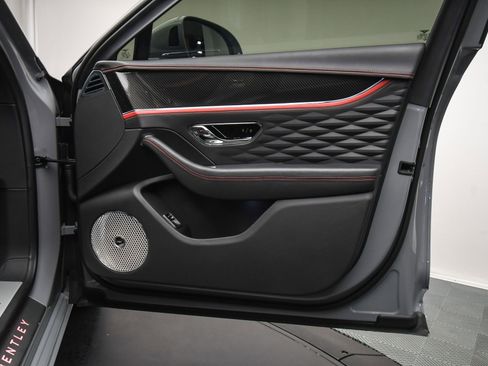 Certified 2023 Bentley Flying Spur W12 image 46