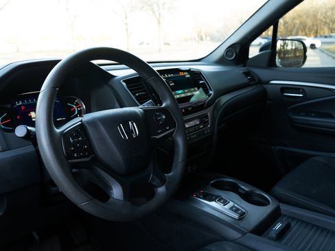 Used 2021 Honda Passport Sport image 16