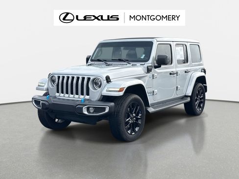 Used 2023 Jeep Wrangler Unlimited Sahara w/ Cold Weather Group image 7