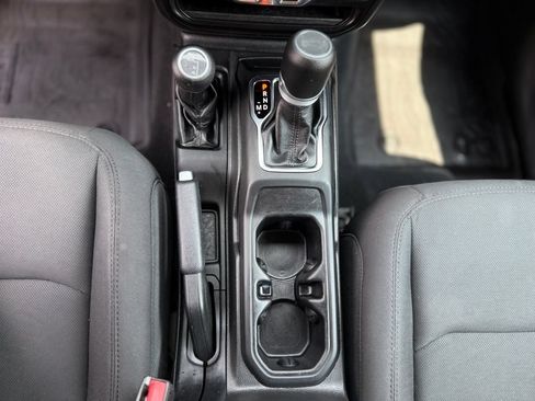 Used 2022 Jeep Wrangler Unlimited Sport AWD/4WD image 21