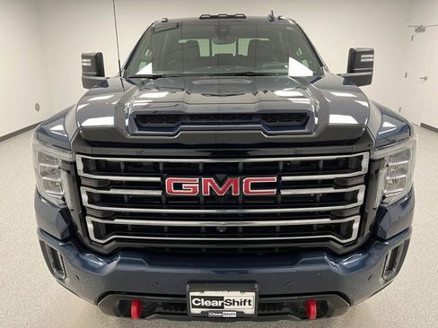 Used 2020 GMC Sierra 2500 AT4 w/ AT4 Premium Package image 2