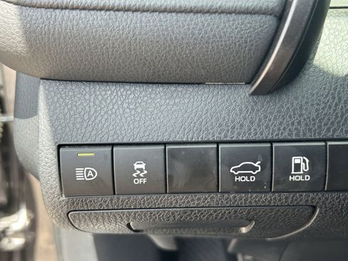 Used 2024 Toyota Camry SE w/ Convenience Package image 30