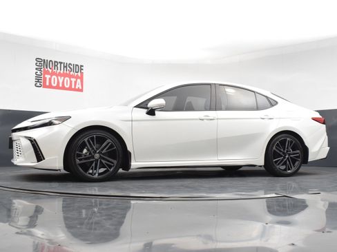 Used 2025 Toyota Camry XSE FWD image 25