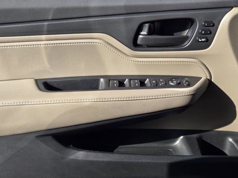 Certified 2023 Honda Odyssey EX-L image 18