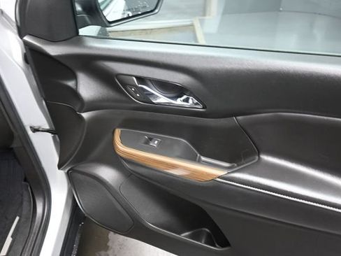 Used 2018 GMC Acadia SLE w/ LPO, Floor Liner Package FWD image 34