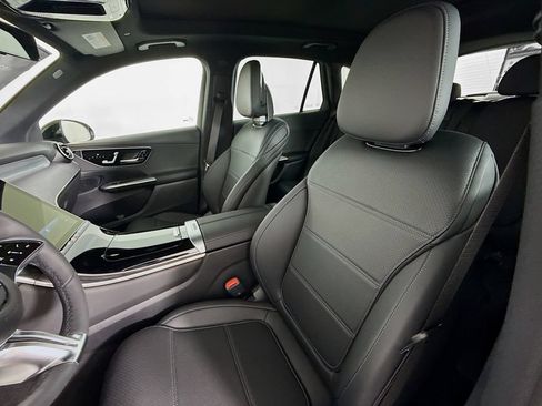 Used 2026 Mercedes-Benz GLC 300 4MATIC image 5
