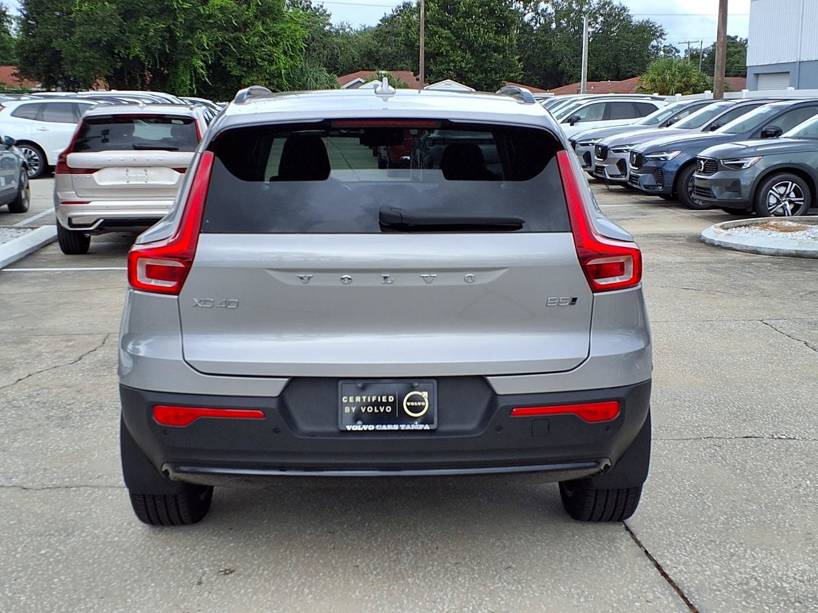 Certified 2025 Volvo XC40 B5 Ultra AWD/4WD image 6