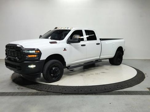 Used 2025 RAM 3500 Tradesman AWD/4WD image 4