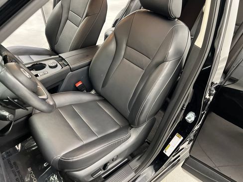 Used 2024 Nissan Rogue SL AWD/4WD image 11