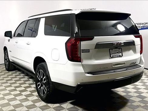 Used 2024 GMC Yukon XL AT4 w/ Technology Package AWD/4WD image 8
