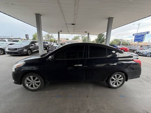 Used 2016 Nissan Versa FWD image 5
