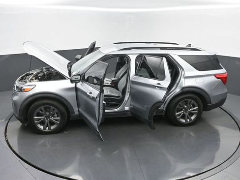 Used 2021 Ford Explorer XLT w/ Equipment Group 202A image 65