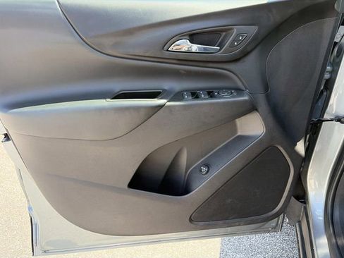 Used 2024 Chevrolet Equinox LT FWD image 15