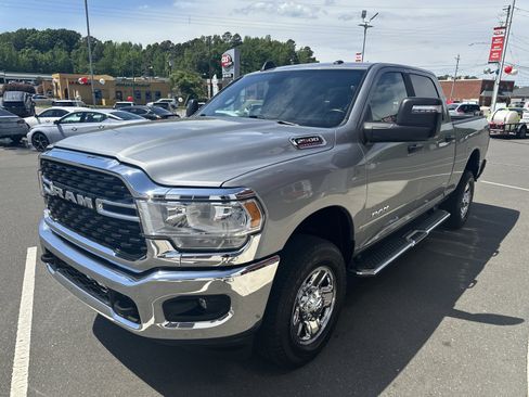 Used 2024 RAM 2500 Big Horn w/ Bed Utility Group AWD/4WD image 4