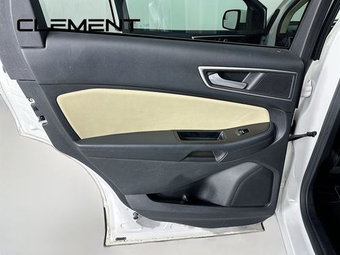Used 2015 Ford Edge SEL w/ Equipment Group 201A image 30