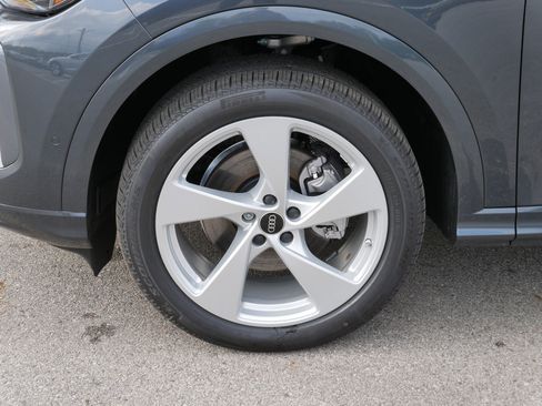 New 2025 Audi Q5 Premium Plus image 4