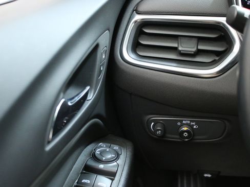 Certified 2023 Chevrolet Equinox LT FWD image 15