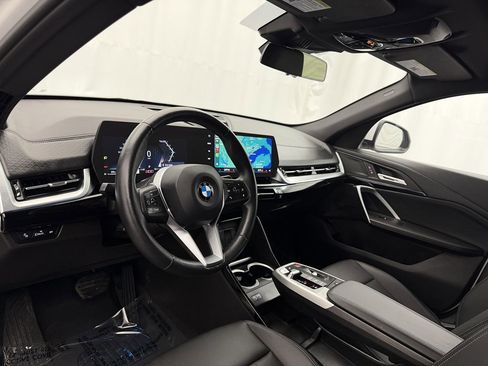 Used 2025 BMW X2 xDrive28i image 8