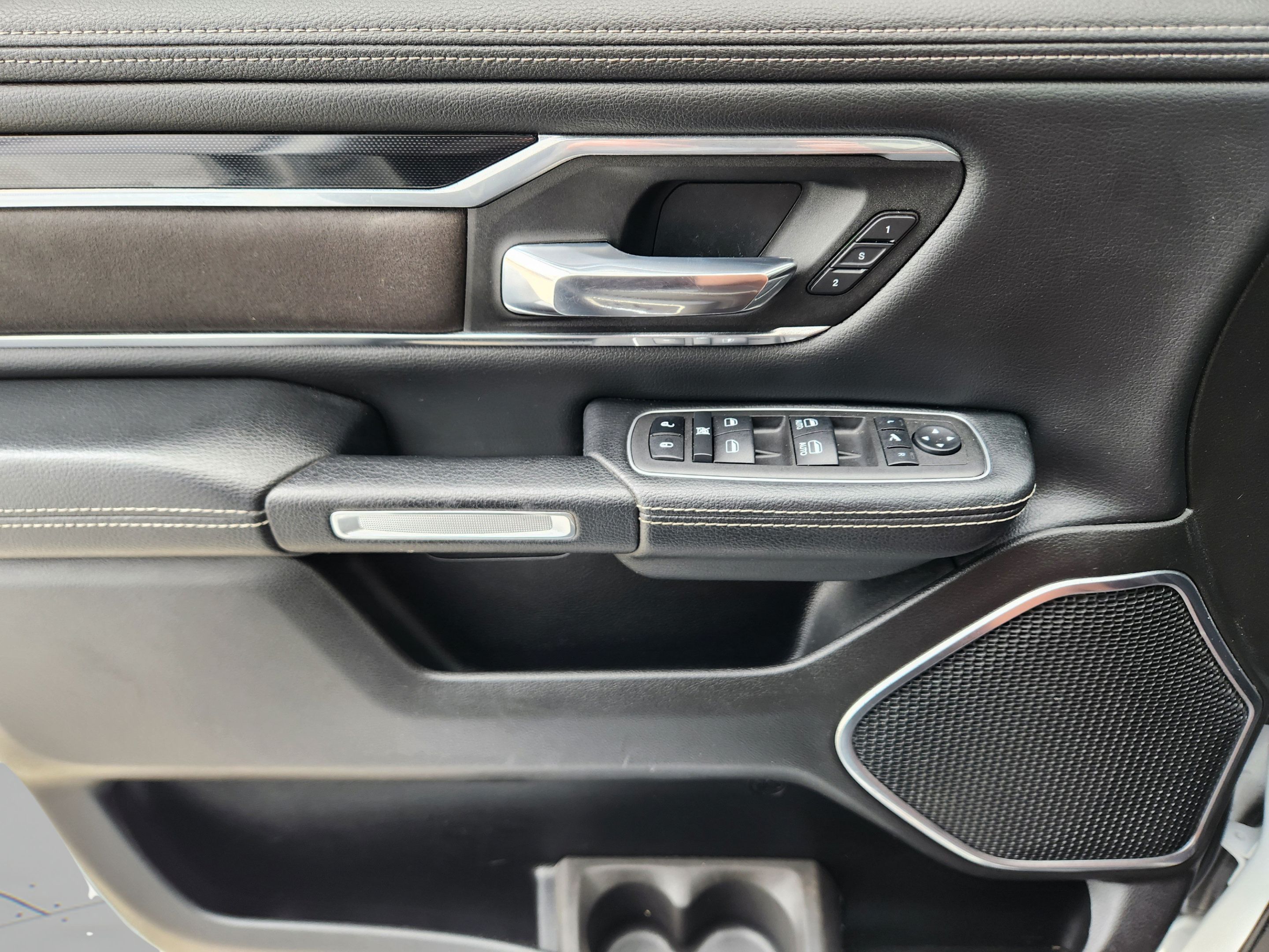 Used 2022 RAM 1500 Laramie w/ Sport Appearance Package RWD image 17
