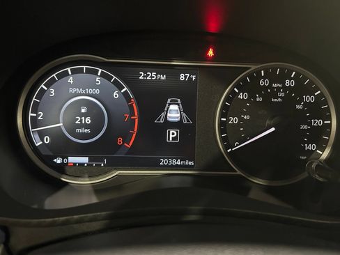 Used 2025 Nissan Versa SV FWD image 35