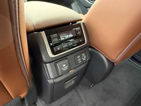 New 2026 Subaru Ascent Touring AWD/4WD image 10
