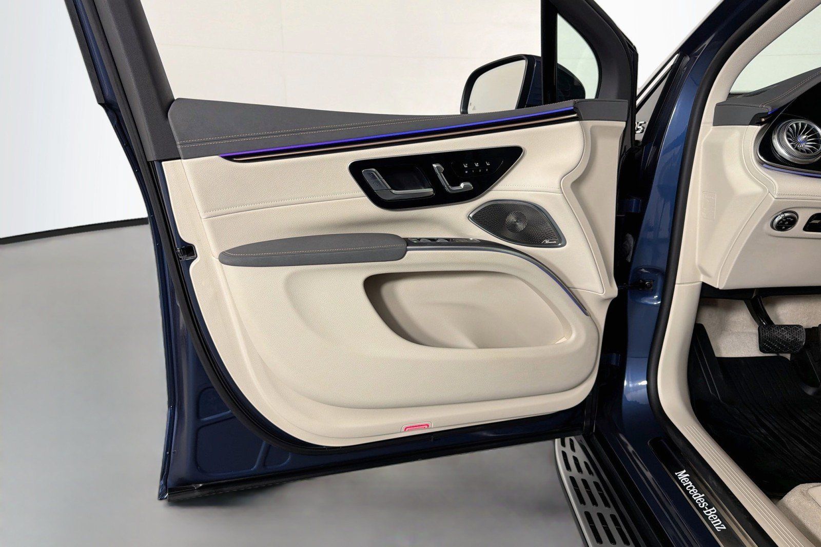 Certified 2024 Mercedes-Benz EQS 450+ SUV image 22