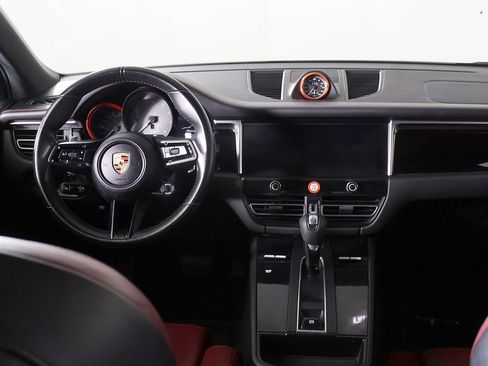 Used 2023 Porsche Macan S AWD/4WD image 33