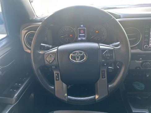 Used 2022 Toyota Tacoma TRD Off-Road w/ Technology Package image 19