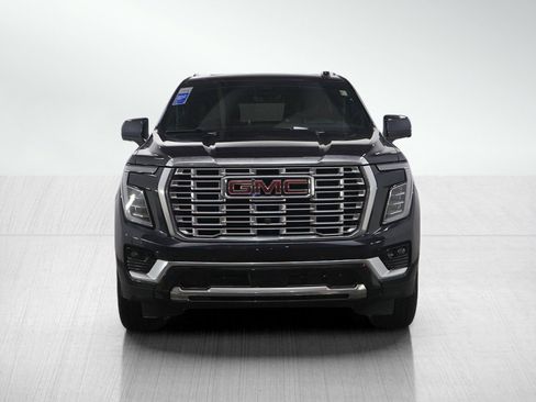 Used 2025 GMC Yukon Denali w/ Denali Reserve Package image 8