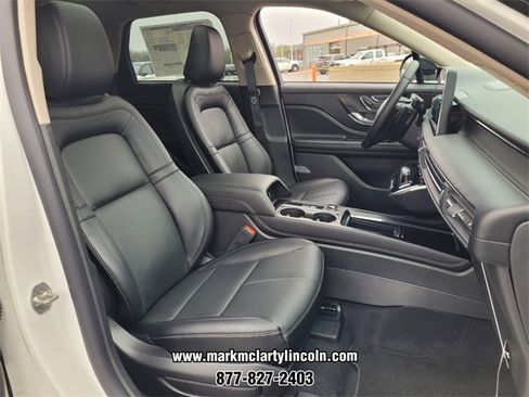 New 2026 Lincoln Corsair Premiere image 11