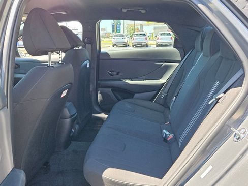 New 2025 Hyundai Elantra SEL FWD image 6