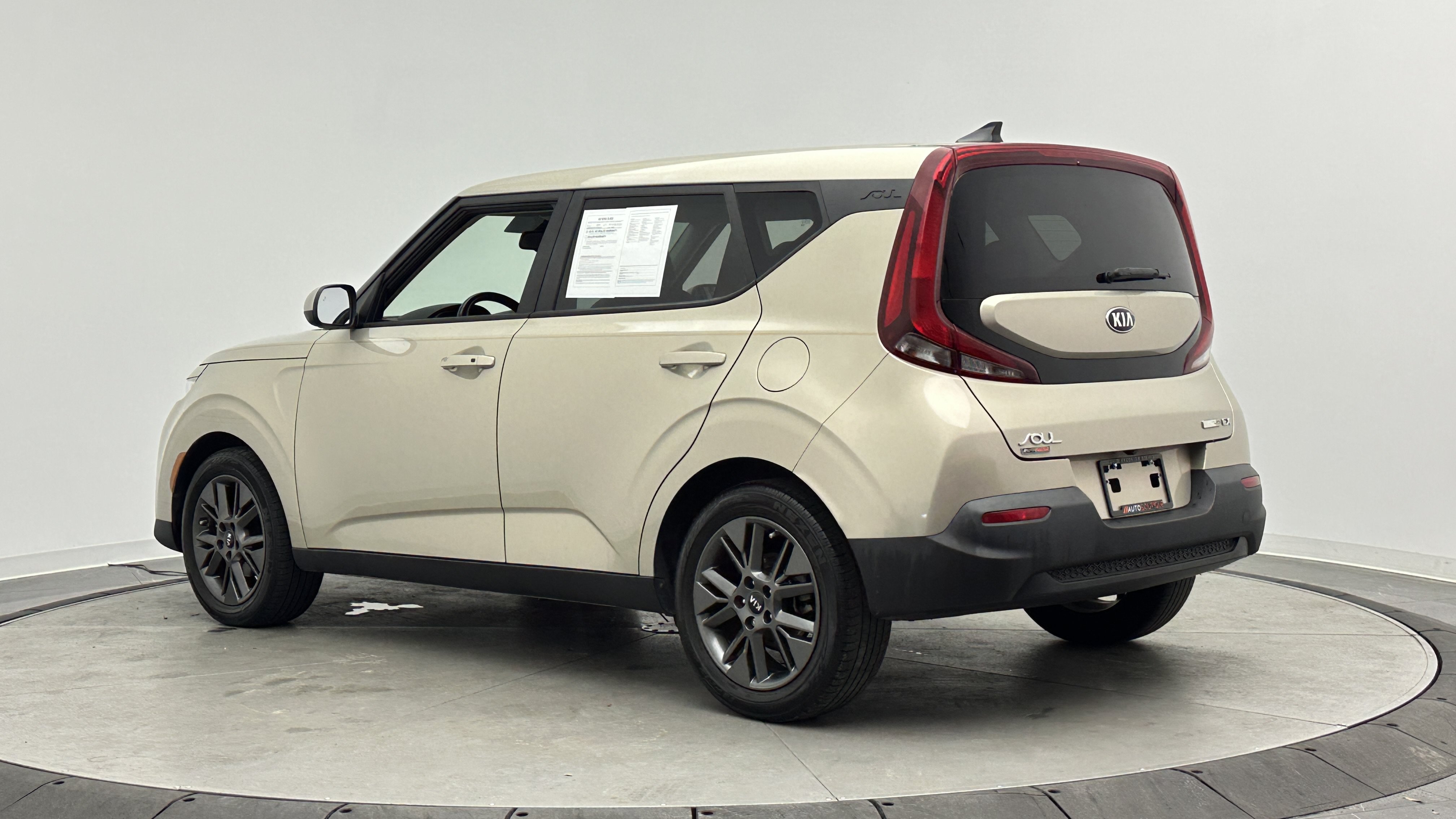 Used 2020 Kia Soul EX FWD image 7
