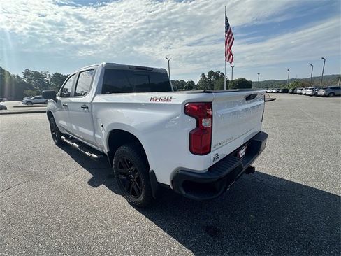 Used 2022 Chevrolet Silverado 1500 LT Trail Boss w/ LT Trail Boss Premium Package image 3