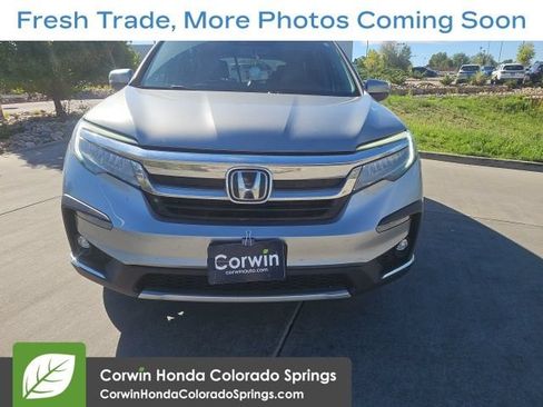 Used 2019 Honda Pilot Touring image 3