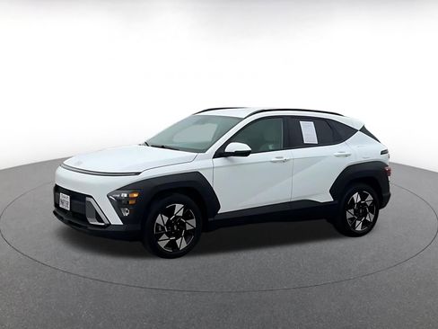 Used 2025 Hyundai Kona SEL image 9