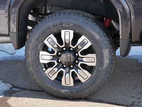 New 2026 GMC Sierra 3500 Denali w/ Denali Reserve Package AWD/4WD image 16