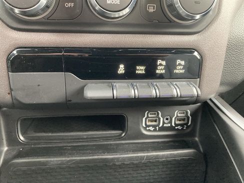 Used 2021 RAM 1500 Big Horn image 21