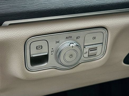 Certified 2020 Mercedes-Benz GLE 350 4MATIC image 11