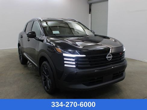 New 2026 Nissan Kicks SR image 5