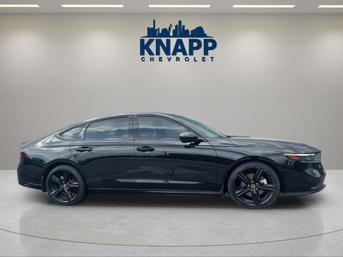 Used 2024 Honda Accord Sport image 6
